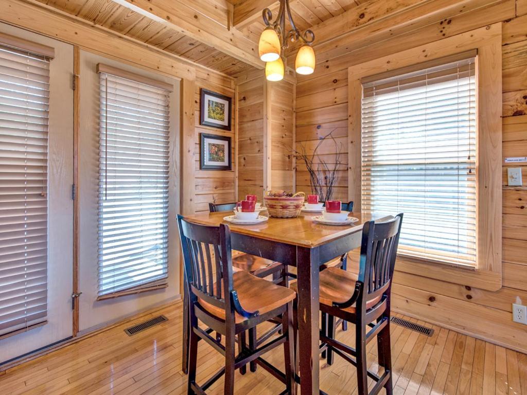 Apartamento Misty Mountain Hideaway Pigeon Forge Exterior foto
