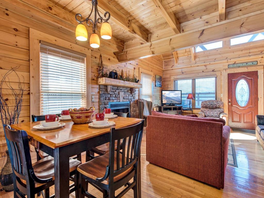 Apartamento Misty Mountain Hideaway Pigeon Forge Exterior foto